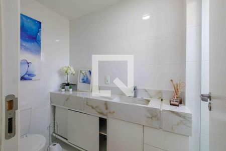 Apartamento à venda com 122m², 3 quartos e 2 vagas Apartamento à venda com 122m², 3 quartos e 2 vagasBanheiro Suíte