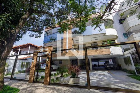 Apartamento à venda com 122m², 3 quartos e 2 vagas Apartamento à venda com 122m², 3 quartos e 2 vagasFachada