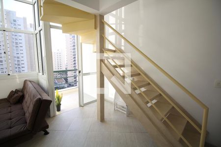 Escada de apartamento à venda com 1 quarto, 60m² em Jardim Vila Mariana, São Paulo