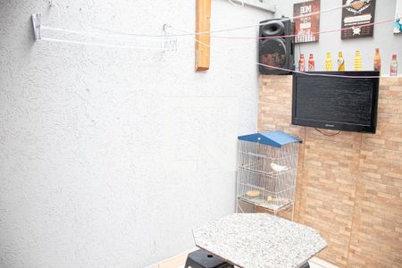 Casa à venda com 110m², 3 quartos e 2 vagas Casa à venda com 110m², 3 quartos e 2 vagasChurrasqueira