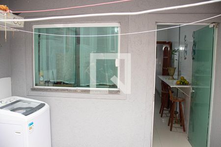 Casa à venda com 110m², 3 quartos e 2 vagas Casa à venda com 110m², 3 quartos e 2 vagasarea de serviço