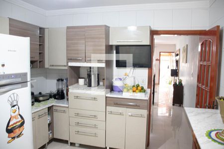 Casa à venda com 110m², 3 quartos e 2 vagas Casa à venda com 110m², 3 quartos e 2 vagasCozinha