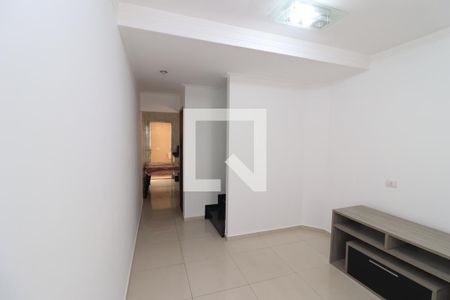 Sala  de casa de condomínio para alugar com 2 quartos, 64m² em Vila Esperança, São Paulo