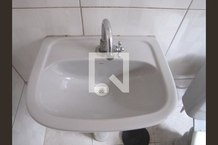 Casa para alugar com 110m², 3 quartos e 2 vagasBanheiro