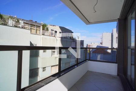 Sacada de apartamento à venda com 3 quartos, 124m² em Petrópolis, Porto Alegre