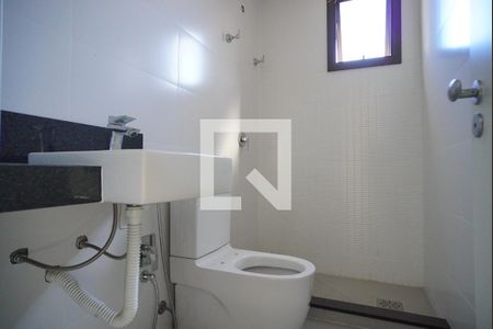 Banheiro  suíte  de apartamento à venda com 3 quartos, 170m² em Petrópolis, Porto Alegre