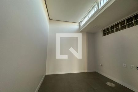 Casa à venda com 141m², 2 quartos e 2 vagasLavanderia