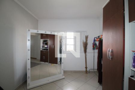 Casa à venda com 125m², 2 quartos e 2 vagasQuarto Suíte 1