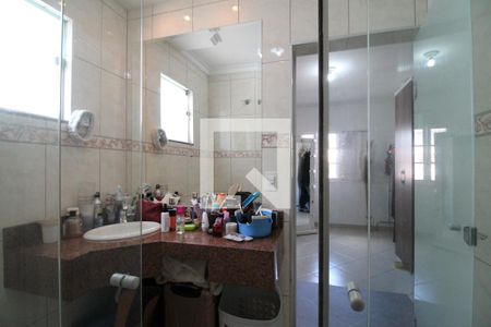 Casa à venda com 125m², 2 quartos e 2 vagasBanheiro da Suíte 1