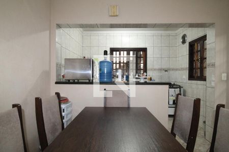 Casa à venda com 125m², 2 quartos e 2 vagasCozinha