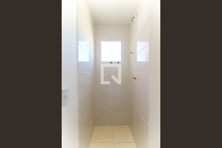 Banheiro de apartamento para alugar com 1 quarto, 38m² em Vila Granada, São Paulo