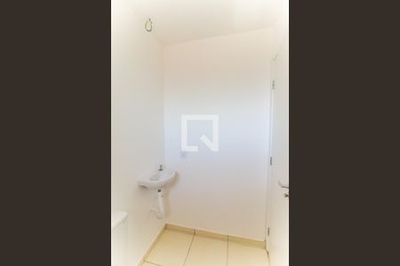 Banheiro de apartamento à venda com 1 quarto, 34m² em Vila Granada, São Paulo