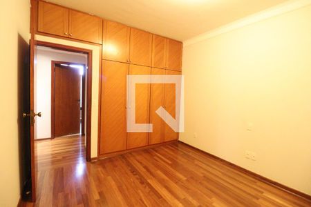 Apartamento à venda com 348m², 3 quartos e 3 vagasQuarto 2