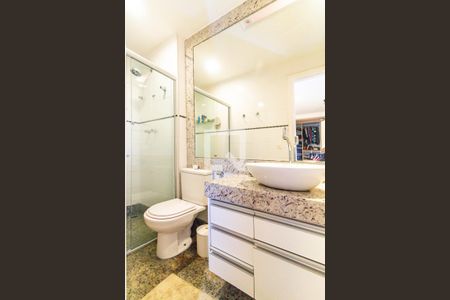 Apartamento à venda com 115m², 4 quartos e 4 vagasBanheiro da Suíte