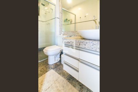 Apartamento à venda com 115m², 4 quartos e 4 vagasBanheiro da Suíte