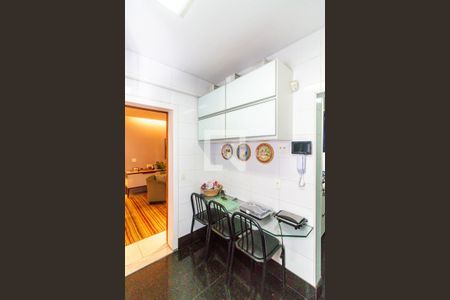 Apartamento à venda com 115m², 4 quartos e 4 vagasCozinha