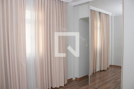 Suíte de apartamento para alugar com 3 quartos, 117m² em Santo Antônio, Belo Horizonte