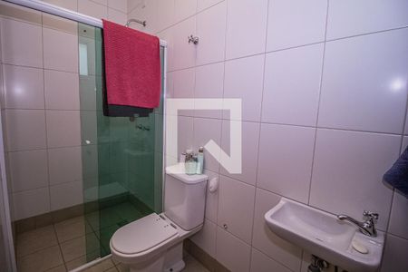 Casa à venda com 750m², 6 quartos e 8 vagas Casa à venda com 750m², 6 quartos e 8 vagasBanheiro de Serviço