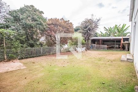 Casa à venda com 750m², 6 quartos e 8 vagas Casa à venda com 750m², 6 quartos e 8 vagasQuintal