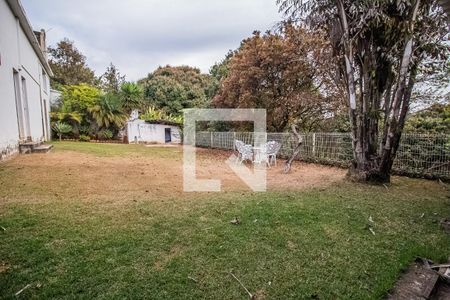 Casa à venda com 750m², 6 quartos e 8 vagas Casa à venda com 750m², 6 quartos e 8 vagasQuintal