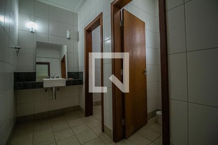 Casa à venda com 750m², 6 quartos e 8 vagas Casa à venda com 750m², 6 quartos e 8 vagasBanheiro Salão de jogos