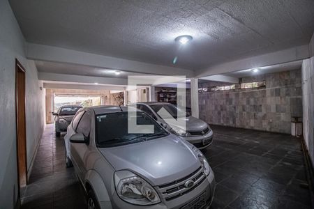 Casa à venda com 750m², 6 quartos e 8 vagas Casa à venda com 750m², 6 quartos e 8 vagasGaragem