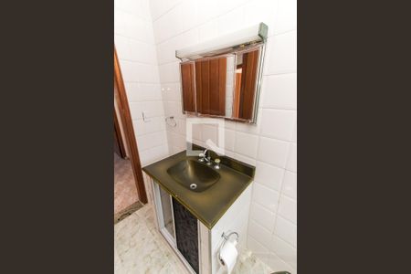 Casa à venda com 90m², 3 quartos e 1 vaga Casa à venda com 90m², 3 quartos e 1 vagaBanheiro