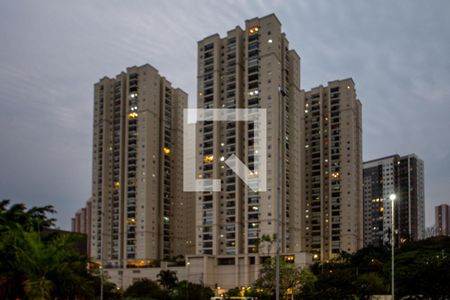 Apartamento à venda com 68m², 2 quartos e 1 vaga Apartamento à venda com 68m², 2 quartos e 1 vagaFachada
