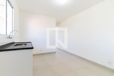 Cozinha de kitnet/studio para alugar com 1 quarto, 31m² em Jardim Alfredo, São Paulo