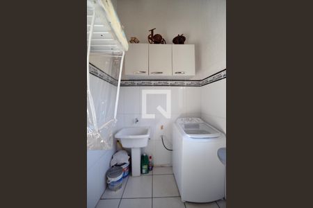 Casa à venda com 248m², 3 quartos e 4 vagasÁrea de Serviço