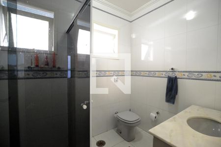 Casa à venda com 248m², 3 quartos e 4 vagasBanheiro Social