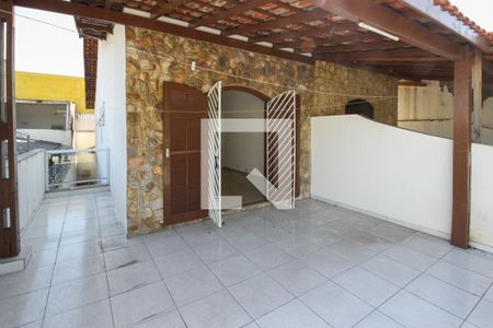 Casa à venda com 280m², 3 quartos e 2 vagas Casa à venda com 280m², 3 quartos e 2 vagasQuintal