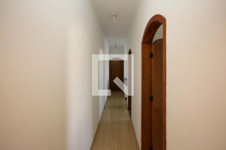 Corredor de casa para alugar com 3 quartos, 280m² em Jardim Vila Formosa, São Paulo