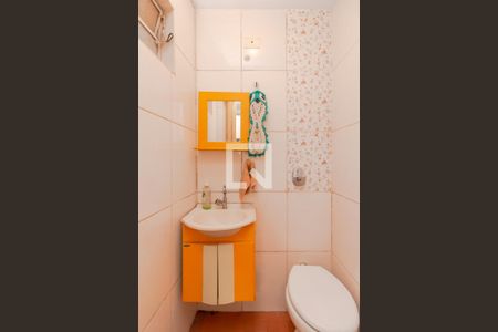 Casa à venda com 140m², 2 quartos e 1 vaga Casa à venda com 140m², 2 quartos e 1 vagaBanheiro de Serviço