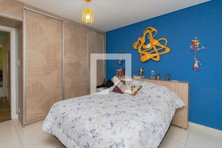 Quarto 2 de casa à venda com 2 quartos, 140m² em Vila Gumercindo, São Paulo