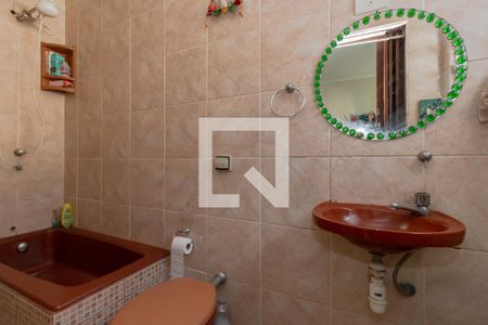 Casa à venda com 140m², 2 quartos e 1 vaga Casa à venda com 140m², 2 quartos e 1 vagaBanheiro