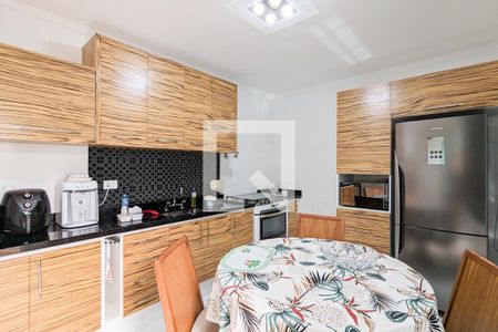 Casa à venda com 216m², 4 quartos e 4 vagasCozinha