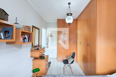 Casa à venda com 216m², 4 quartos e 4 vagasQuarto 2