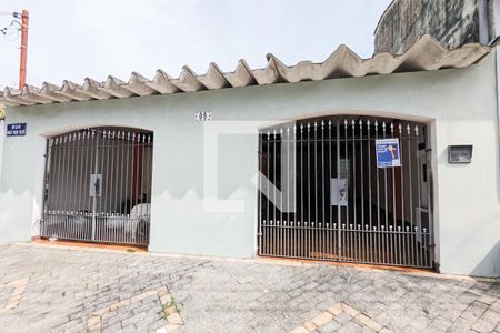 Casa à venda com 216m², 4 quartos e 4 vagasFachada