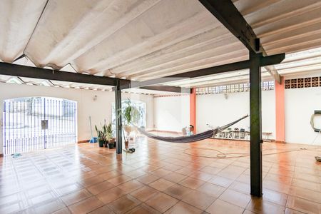 Casa à venda com 216m², 4 quartos e 4 vagasGaragem