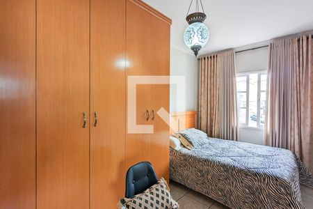 Casa à venda com 216m², 4 quartos e 4 vagasQuarto 2