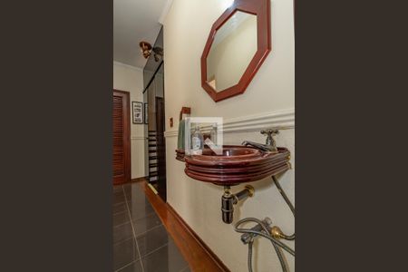 Casa de condomínio à venda com 220m², 4 quartos e 4 vagas Casa de condomínio à venda com 220m², 4 quartos e 4 vagasLavabo