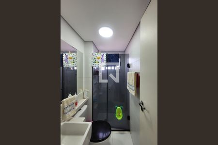 Apartamento à venda com 55m², 2 quartos e 1 vaga Apartamento à venda com 55m², 2 quartos e 1 vagaBanheiro
