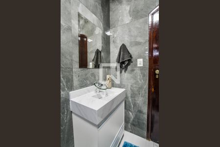 Casa à venda com 342m², 4 quartos e 2 vagas Casa à venda com 342m², 4 quartos e 2 vagasBanheiro da Suíte