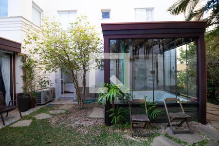 Apartamento à venda com 234m², 3 quartos e 2 vagasQuintal