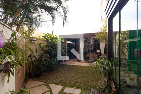 Apartamento à venda com 234m², 3 quartos e 2 vagasQuintal