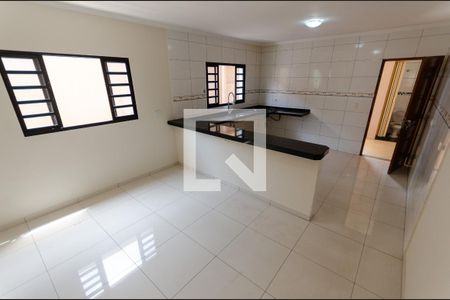 Casa para alugar com 200m², 4 quartos e 2 vagas Casa para alugar com 200m², 4 quartos e 2 vagasCozinha