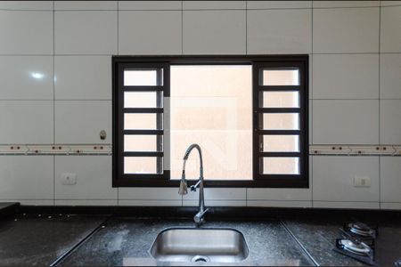 Casa para alugar com 200m², 4 quartos e 2 vagas Casa para alugar com 200m², 4 quartos e 2 vagasCozinha