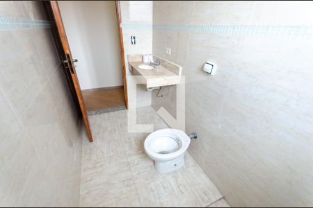 Casa para alugar com 200m², 4 quartos e 2 vagas Casa para alugar com 200m², 4 quartos e 2 vagasBanheiro 1