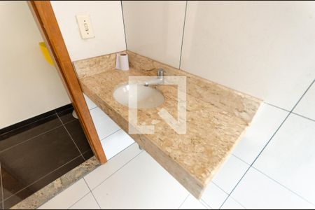 Casa para alugar com 200m², 4 quartos e 2 vagas Casa para alugar com 200m², 4 quartos e 2 vagasBanheiro 2